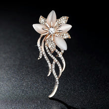 Load image into Gallery viewer, Crystal Flower Brooch