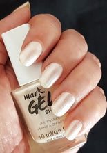 Load image into Gallery viewer, Avon Gel Shine Nail Enamel Mermaid Effects - 10ml
